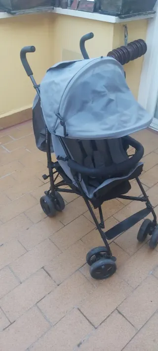 Silla de paseo Kinderkraft gris