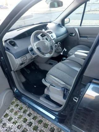 Renault Grand Scenic 2005