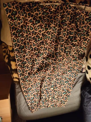 Vestido estampado leopardo sin usar