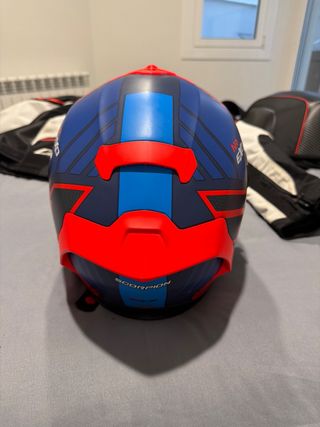 Conjunto moto: Casco, Chaqueta, Guantes