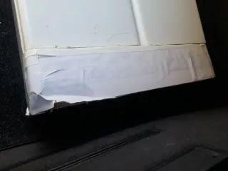 Mueble auxiliar baño DM blanco. Tiradores en inox