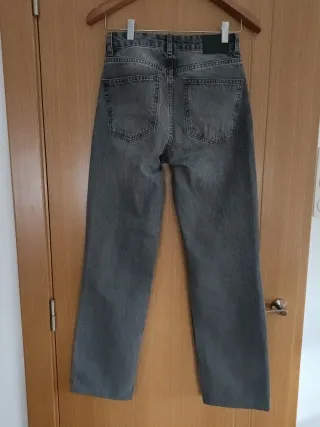 Vaqueros Pull&Bear negros efecto gastado