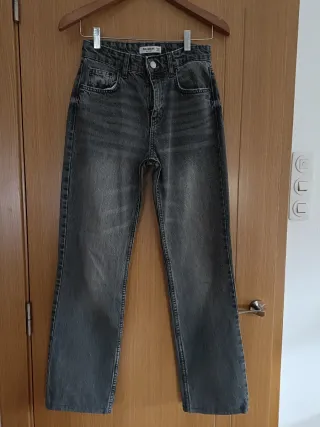 Vaqueros Pull&Bear negros efecto gastado