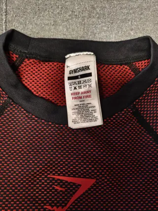 Camiseta deportiva Gymshark Onyx V5 Roja