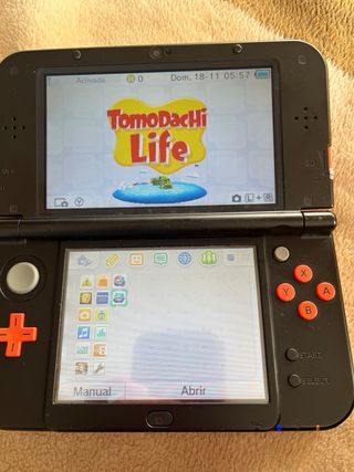 Nintendo 3DS XL Roja + Juego Tomodachi Life +funda