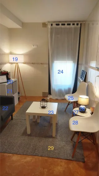 Muebles y objetos varios. Preguntar precio.