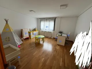 Muebles y objetos varios. Preguntar precio.