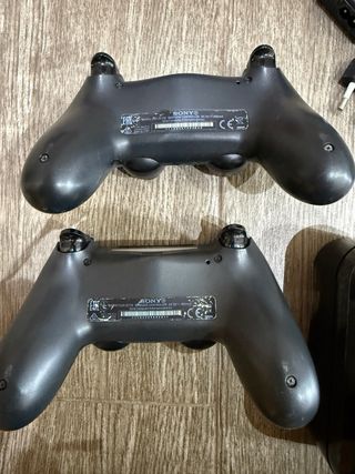 2 Mandos DualShock 4 + Cargador Original Sony.