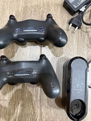 2 Mandos DualShock 4 + Cargador Original Sony.