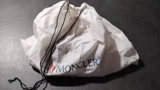 Custodia Moncler bianca