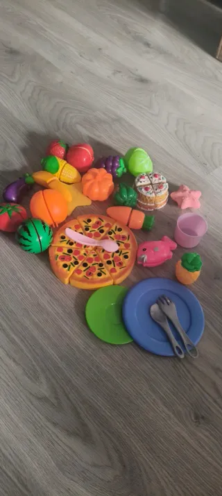 Cocinita de juguete con accesorios