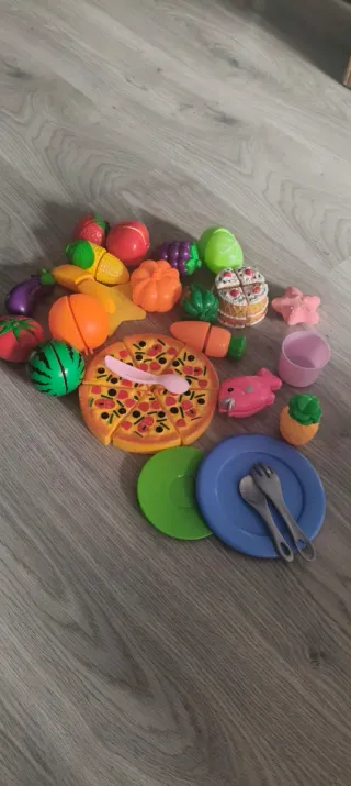 Cocinita de juguete con accesorios