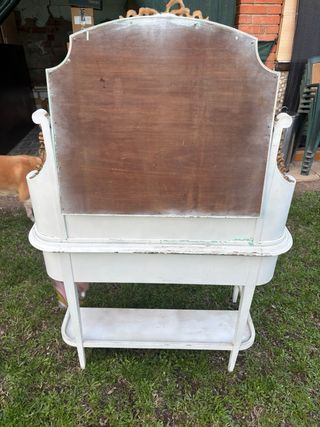 Tocador antiguo blanco