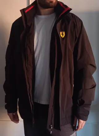 Chaqueta Ferrari Negra y Roja