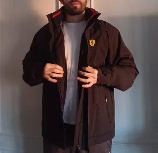 Chaqueta Ferrari Negra y Roja