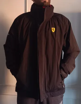 Chaqueta Ferrari Negra y Roja