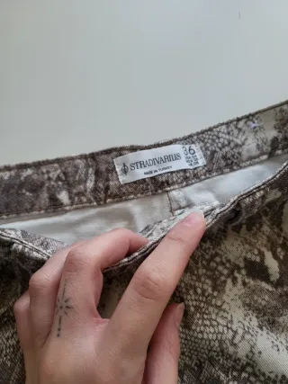 Falda vaquera estampado serpiente