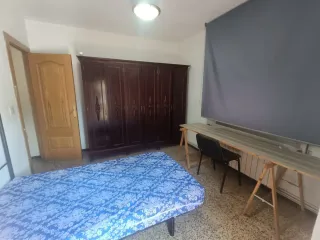 Habitación para chicas en piso compartido