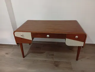 Mueble madera vintage con cajones