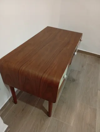 Mueble madera vintage con cajones