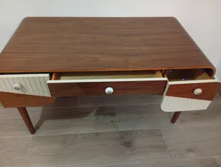 Mueble madera vintage con cajones