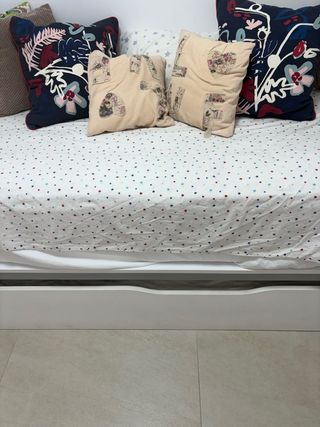 Cama nido  de 90 blanca como nueva