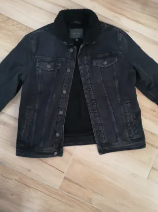 Chaqueta vaquera forrada negra