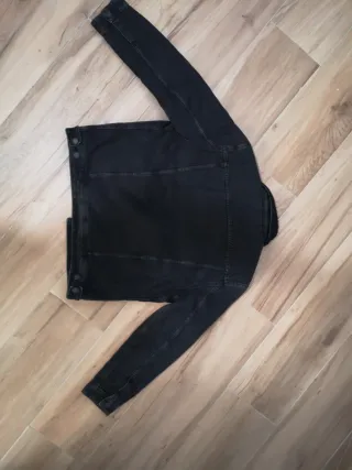 Chaqueta vaquera forrada negra