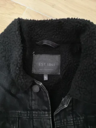 Chaqueta vaquera forrada negra