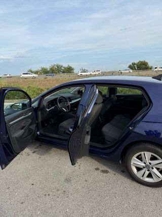 Volkswaguen 8 life  2022