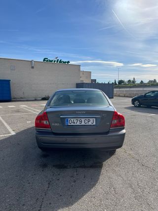 Volvo S80 2004