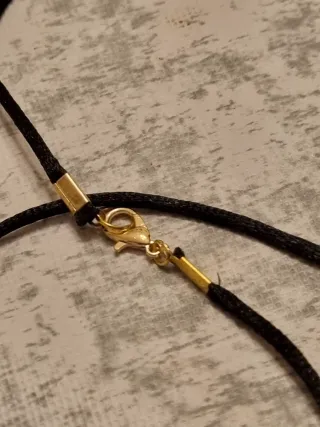 Collana con ciondolo luna e perla