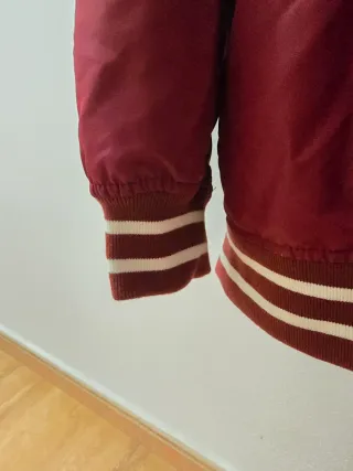 Chaqueta Oysho burdeos Talla S