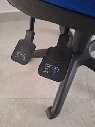 Silla ergonómica azul