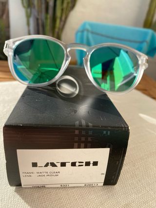 Gafas de sol Oakley Latch Matte Clear Jade Iridium