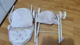 Carrito de bebé para muñecas rosa