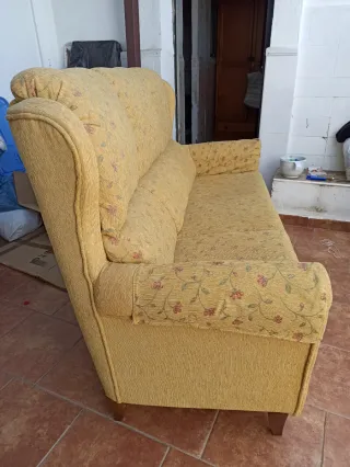 Sofá de 3 plazas con estampado floral