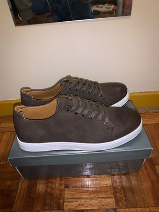 Sapatos Lacoste Castanhos