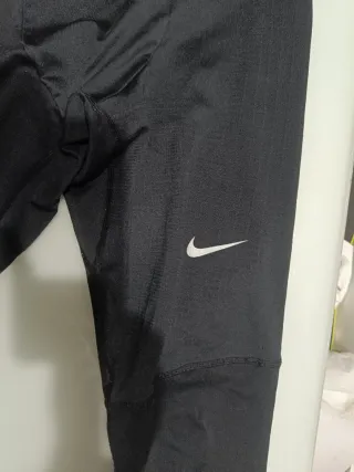 Leggings deportivos Nike negros