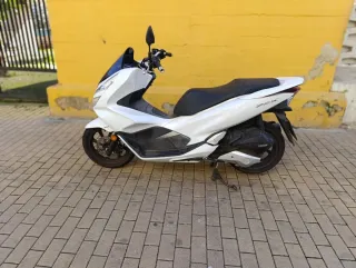 Honda PCX 125 Blanca