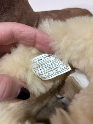 UGG K Bailey Button II Tg 35