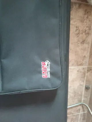 Yamaha P125 Piano Digital con funda y patas