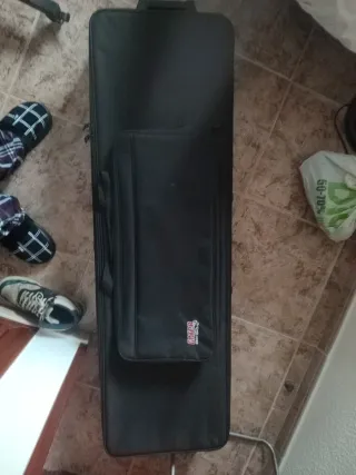 Yamaha P125 Piano Digital con funda y patas