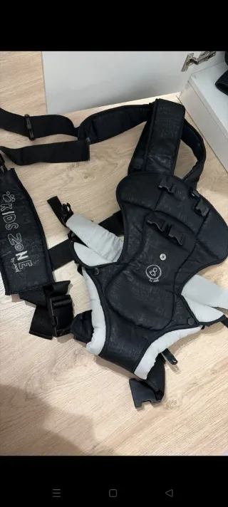 Mochila Portabebés Jane Negra