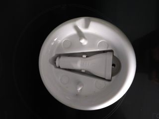 Calienta biberones marca Chicco. Enchufe para coch