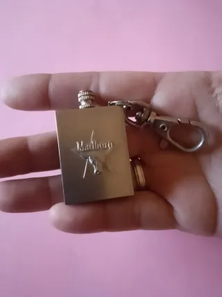 Pedernal Marlboro acero