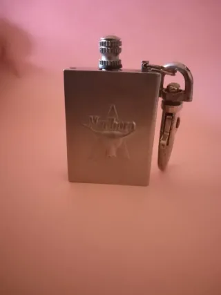 Pedernal Marlboro acero