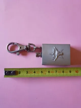 Pedernal Marlboro acero