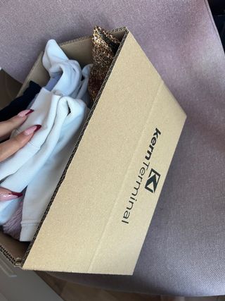 Caja sorpresa con ropa