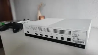 Xbox One S 1TB + 2 Mandos + Juegos